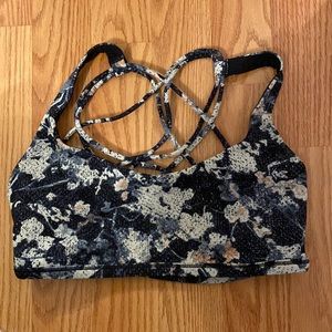 Lululemon Free to Be Sports Bra